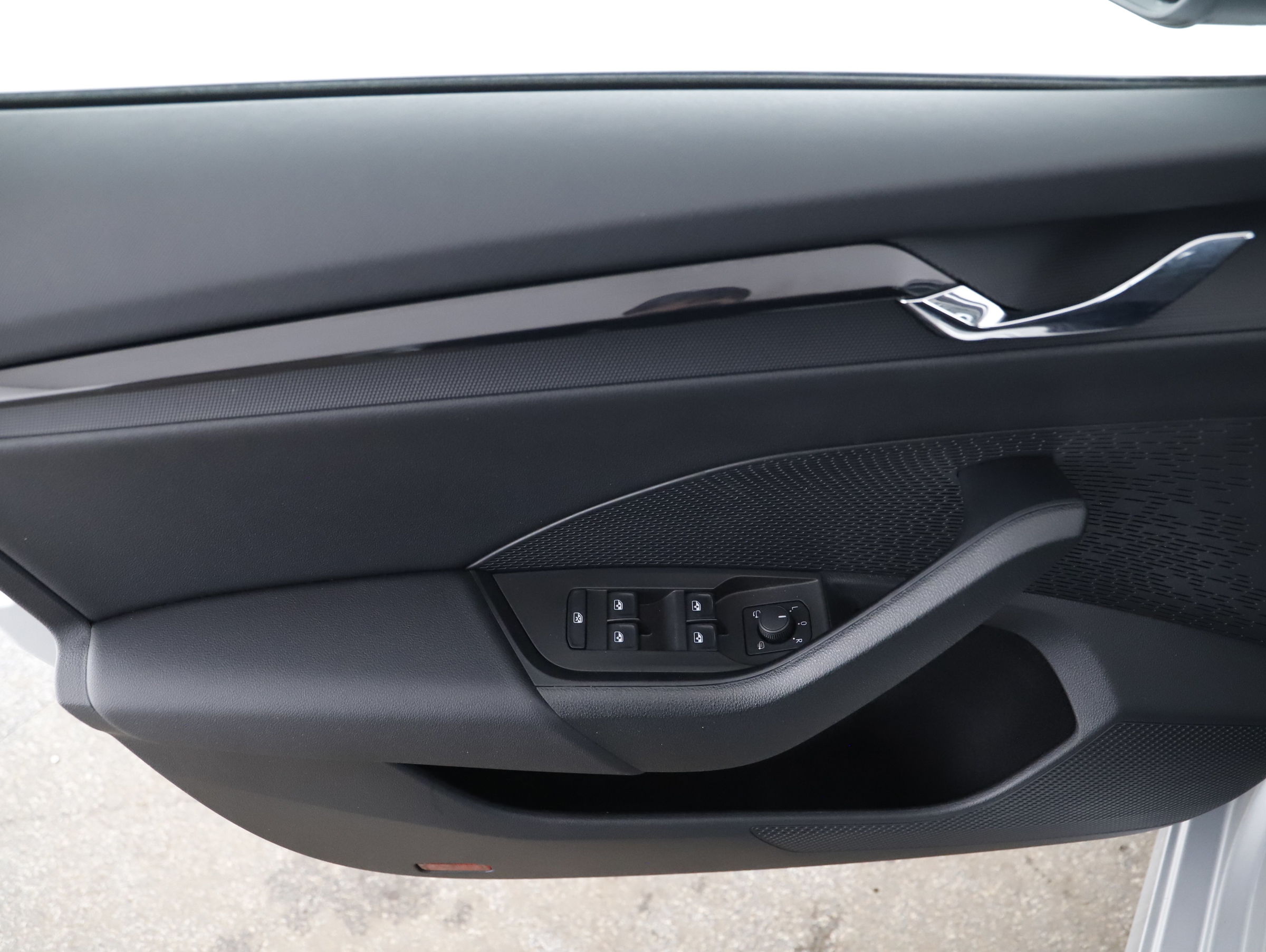 Skoda Octavia Combi 2.0 TDI Ambition | Bild 10 von 31