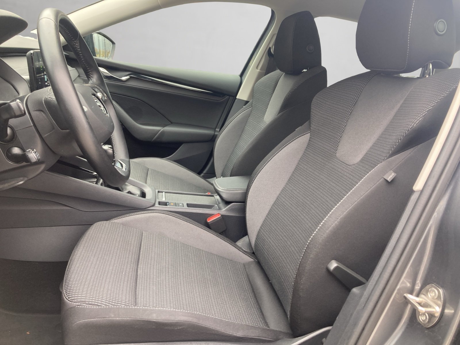 Skoda Octavia Combi 2.0 TDI Ambition | Bild 7 von 21