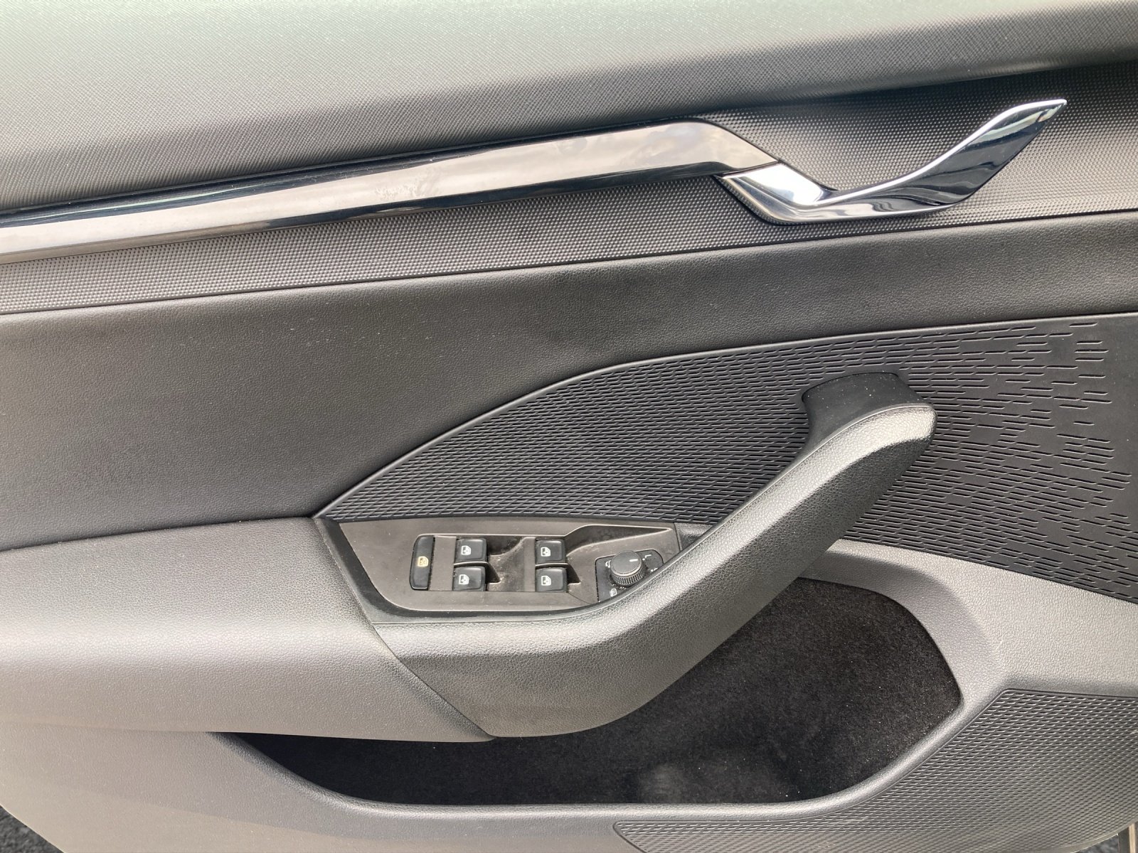 Skoda Octavia Combi 2.0 TDI Ambition | Bild 10 von 21