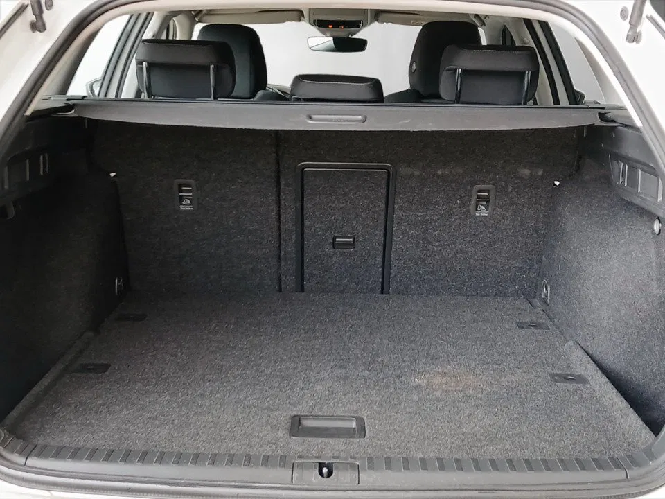 Skoda Octavia Combi 2.0 TDI DSG Ambition | Bild 21 von 22
