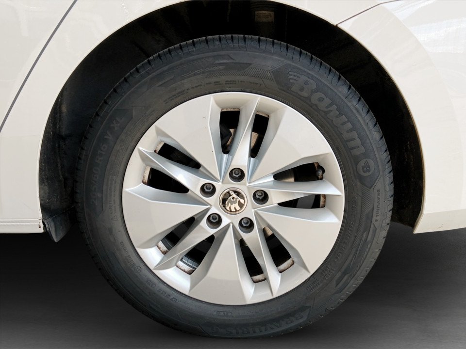 Skoda Octavia Combi 2.0 TDI DSG Ambition | Bild 6 von 22