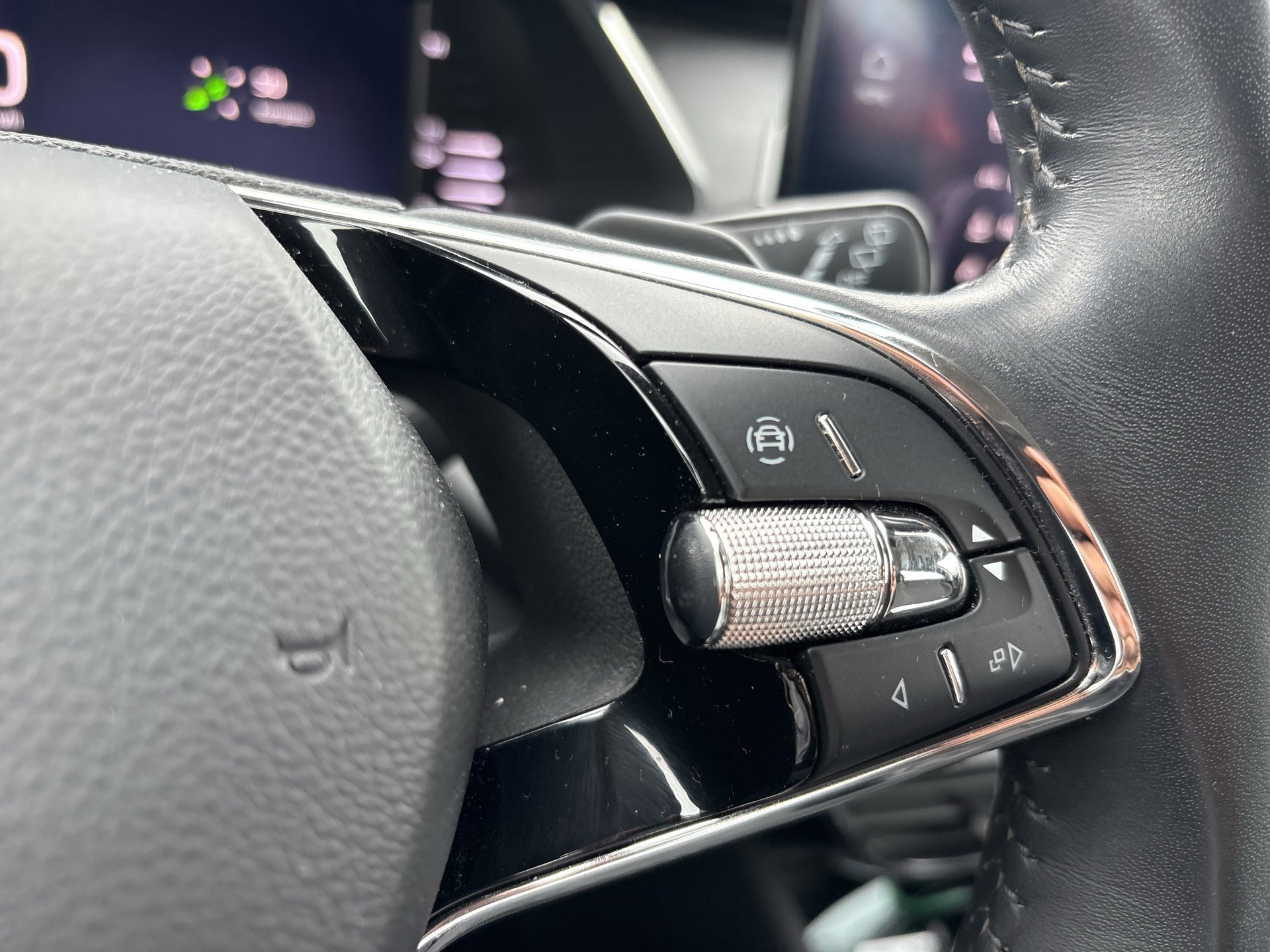 Skoda Octavia Combi 2.0 TDI Ambition | Bild 14 von 24