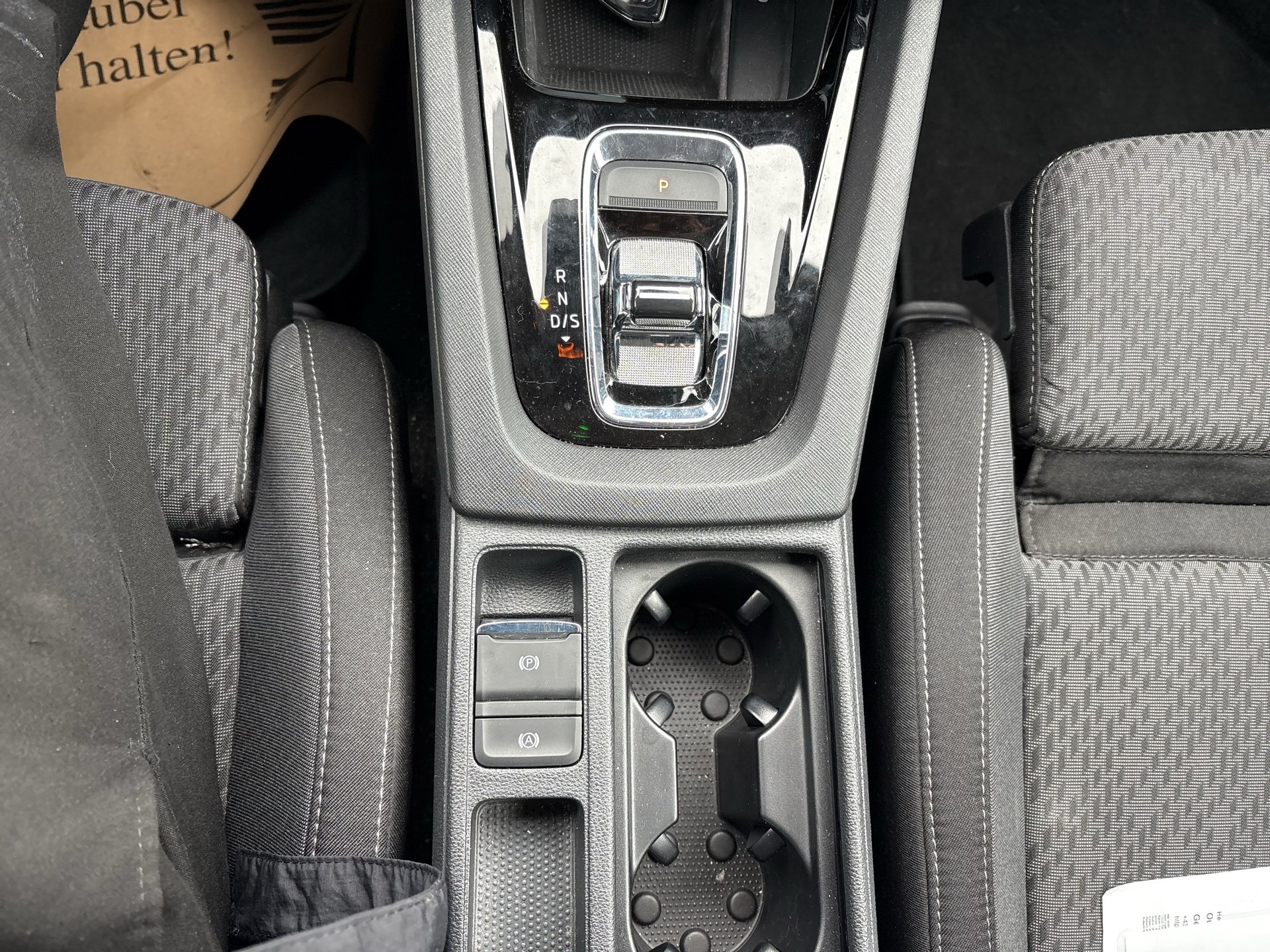 Skoda Octavia Combi 2.0 TDI Ambition | Bild 18 von 24