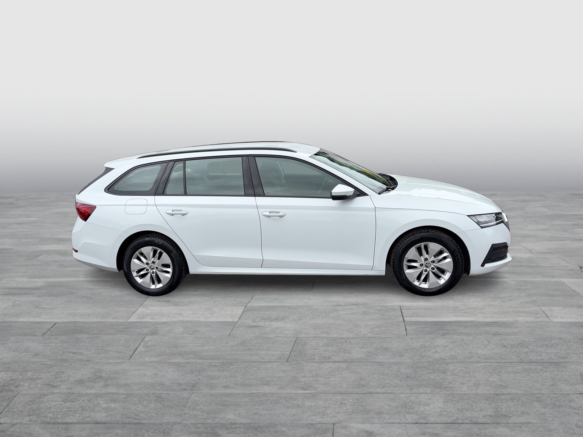 Skoda Octavia Combi 2.0 TDI Ambition | Bild 6 von 24