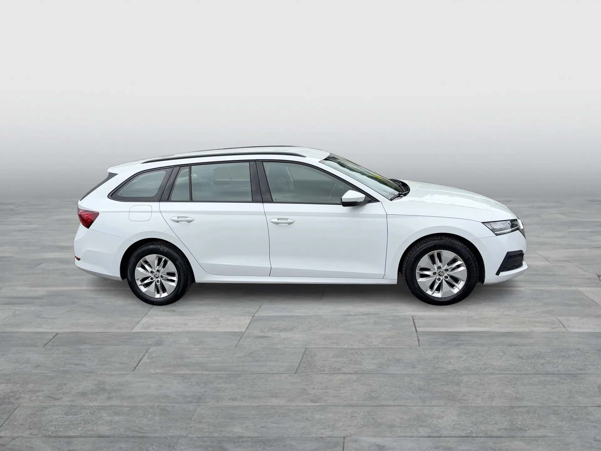 Skoda Octavia Combi 2.0 TDI Ambition | Bild 6 von 24