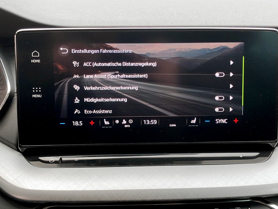 Skoda Octavia Combi 2.0 TDI Ambition | Bild 22 von 24