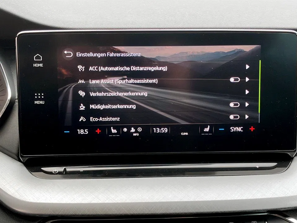 Skoda Octavia Combi 2.0 TDI Ambition | Bild 22 von 24