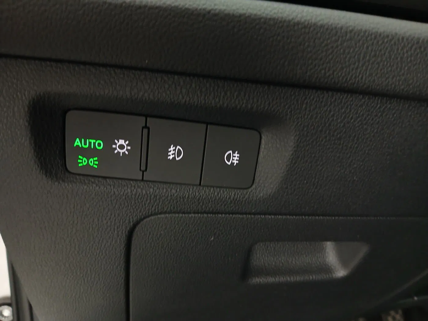 Skoda Octavia Combi 2.0 TDI Ambition | Bild 15 von 30