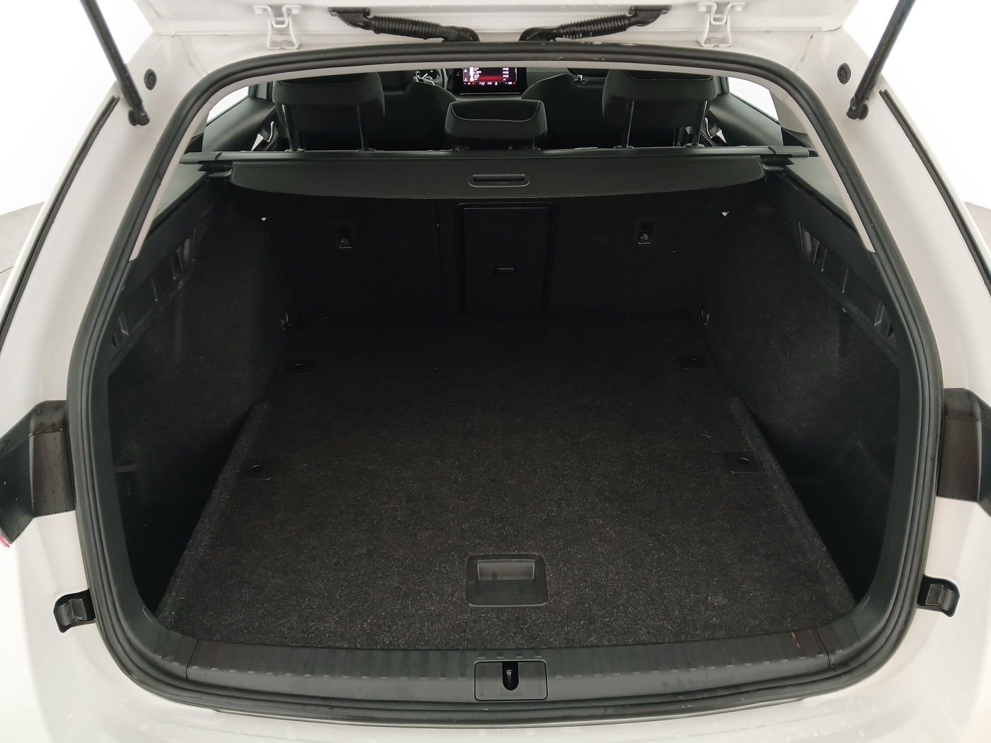 Skoda Octavia Combi 2.0 TDI Ambition | Bild 17 von 30