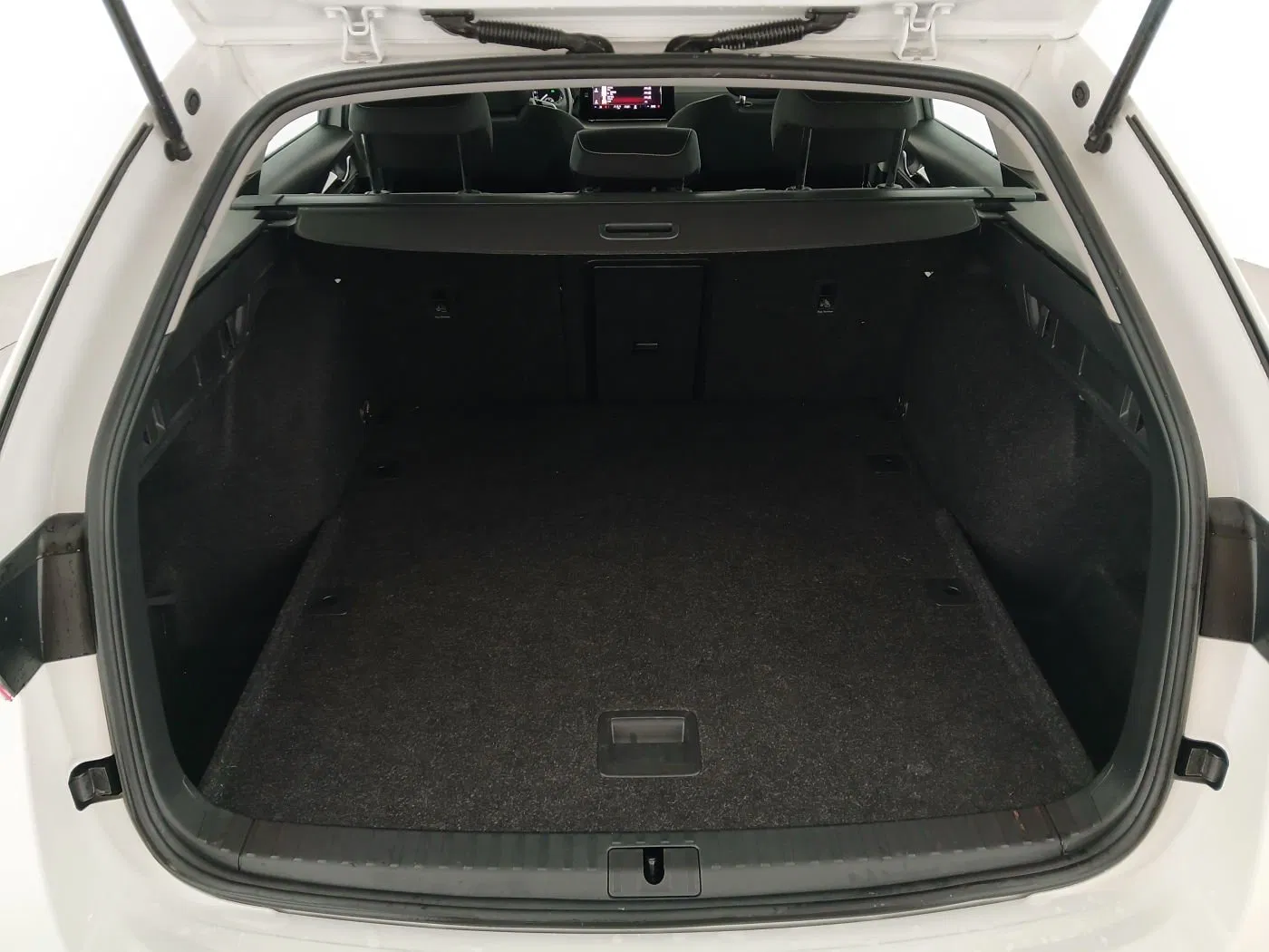 Skoda Octavia Combi 2.0 TDI Ambition | Bild 17 von 30