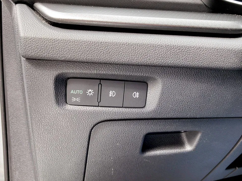 Skoda Octavia Combi 2.0 TDI Ambition | Bild 8 von 19