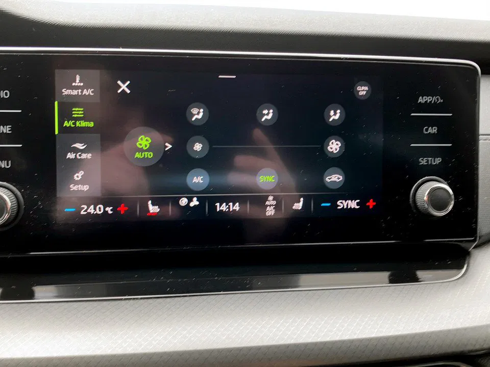 Skoda Octavia Combi 2.0 TDI Ambition | Bild 14 von 19