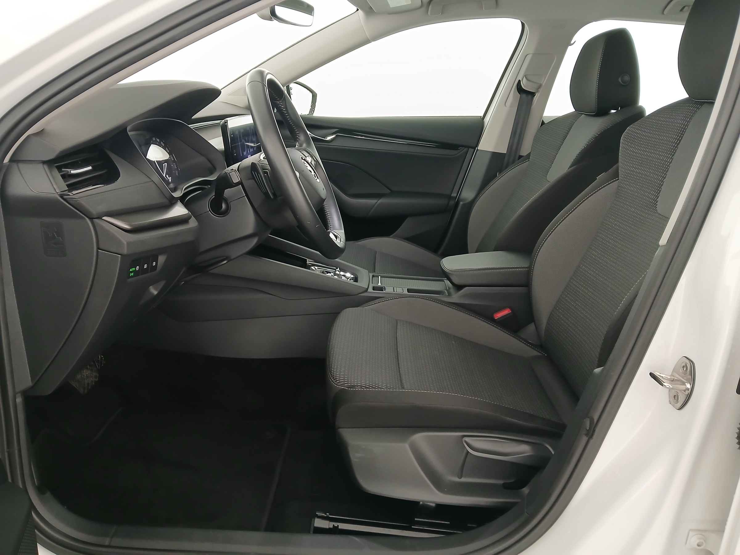 Skoda Octavia Combi 2.0 TDI Ambition | Bild 14 von 28