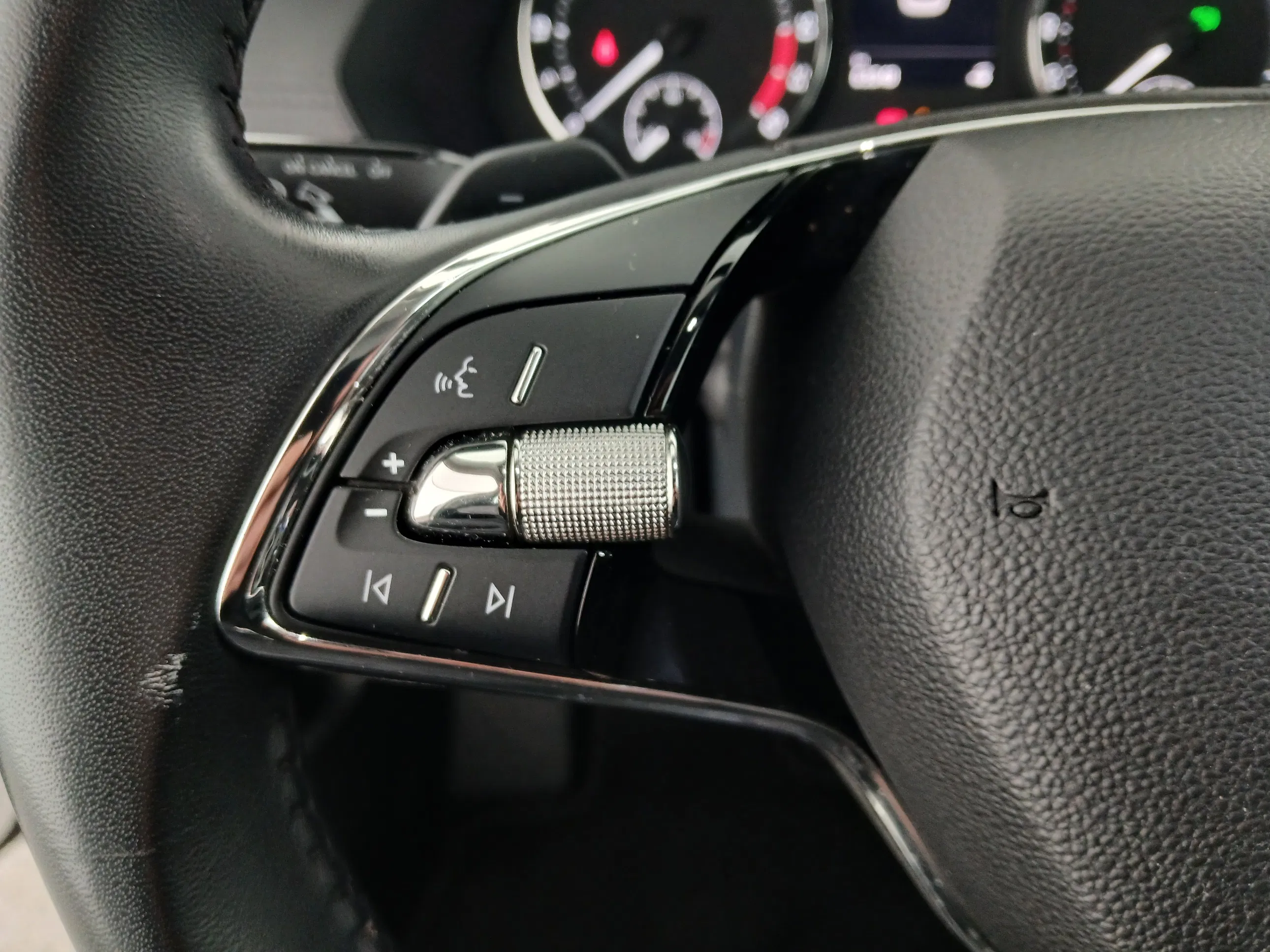 Skoda Octavia Combi 2.0 TDI Ambition | Bild 17 von 28