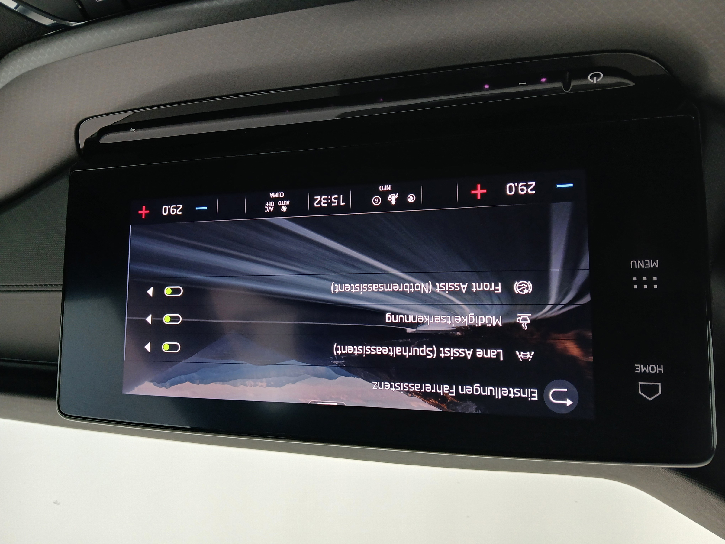 Skoda Octavia Combi 2.0 TDI Ambition | Bild 21 von 28