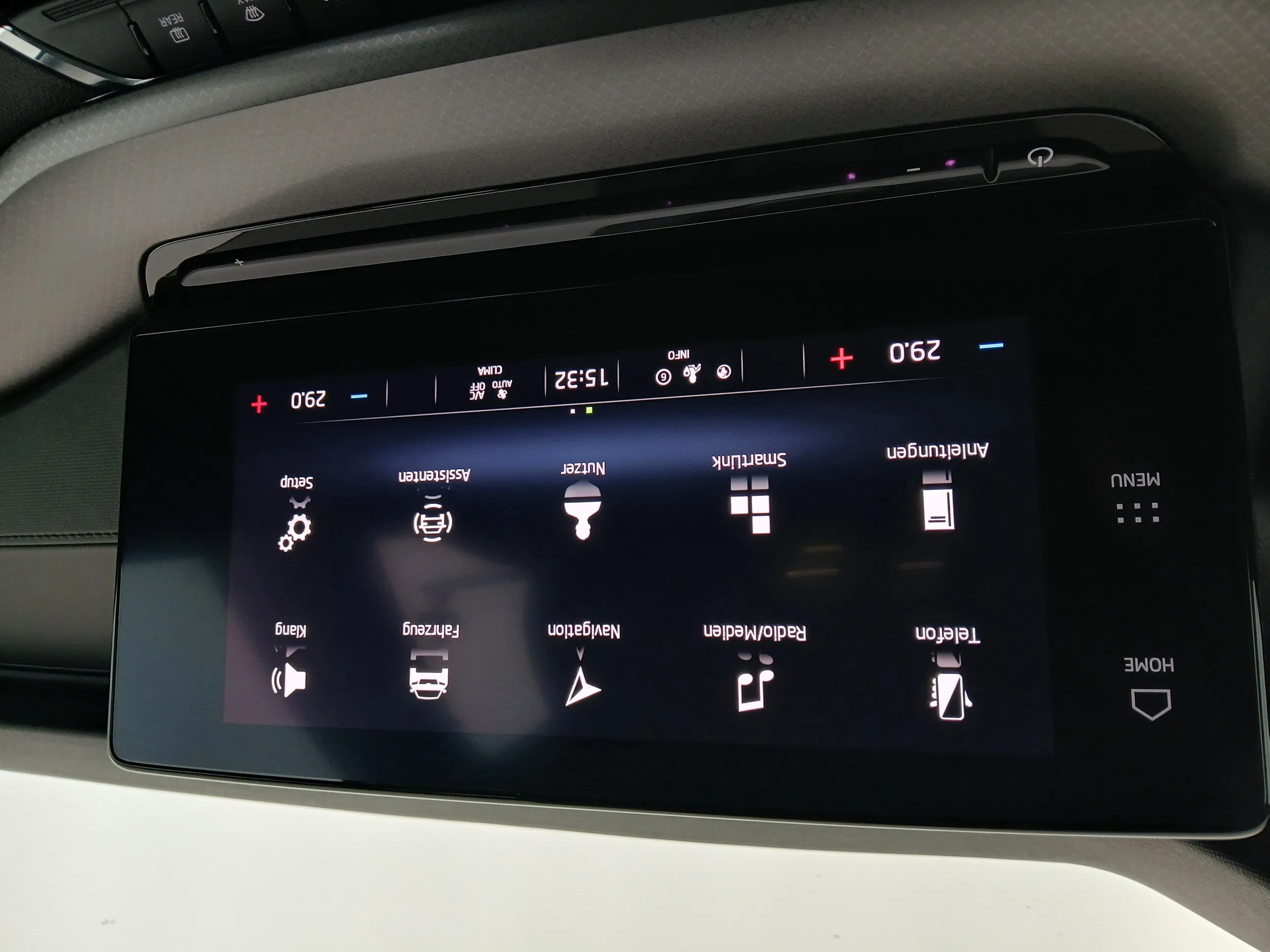 Skoda Octavia Combi 2.0 TDI Ambition | Bild 23 von 28