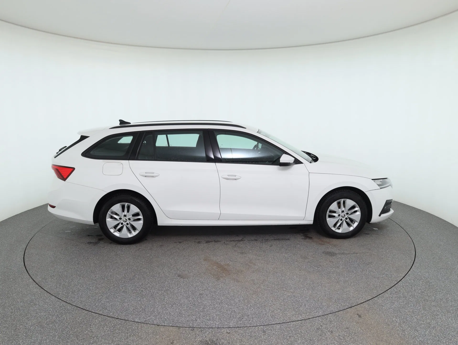 Skoda Octavia Combi 2.0 TDI Ambition | Bild 5 von 28