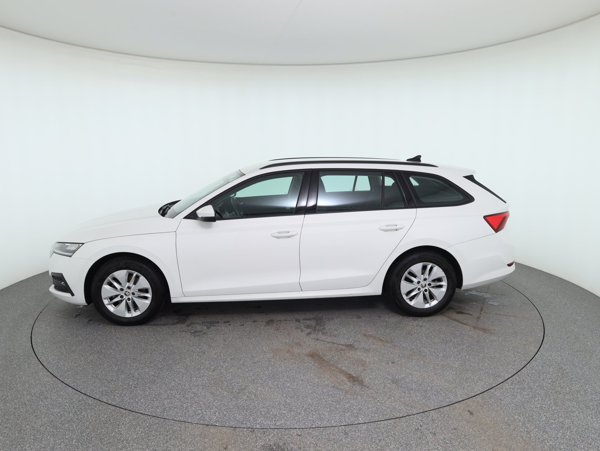 Skoda Octavia Combi 2.0 TDI Ambition | Bild 9 von 28