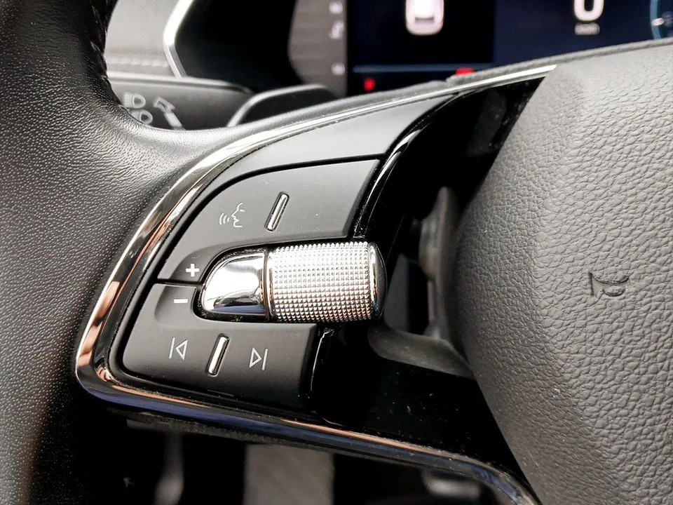 Skoda Octavia Combi 2.0TDI DSG Style | Bild 11 von 20