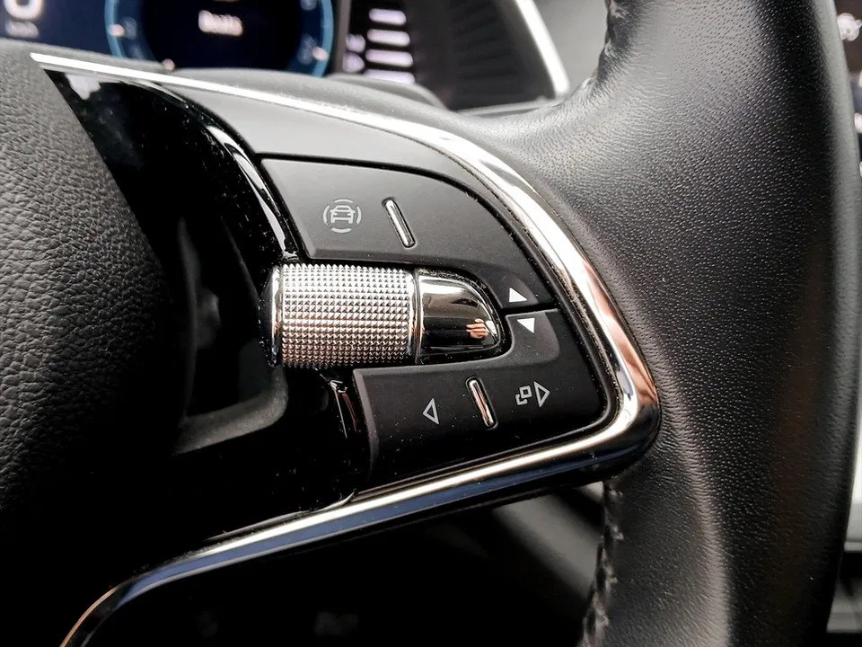 Skoda Octavia Combi 2.0TDI DSG Style | Bild 12 von 20