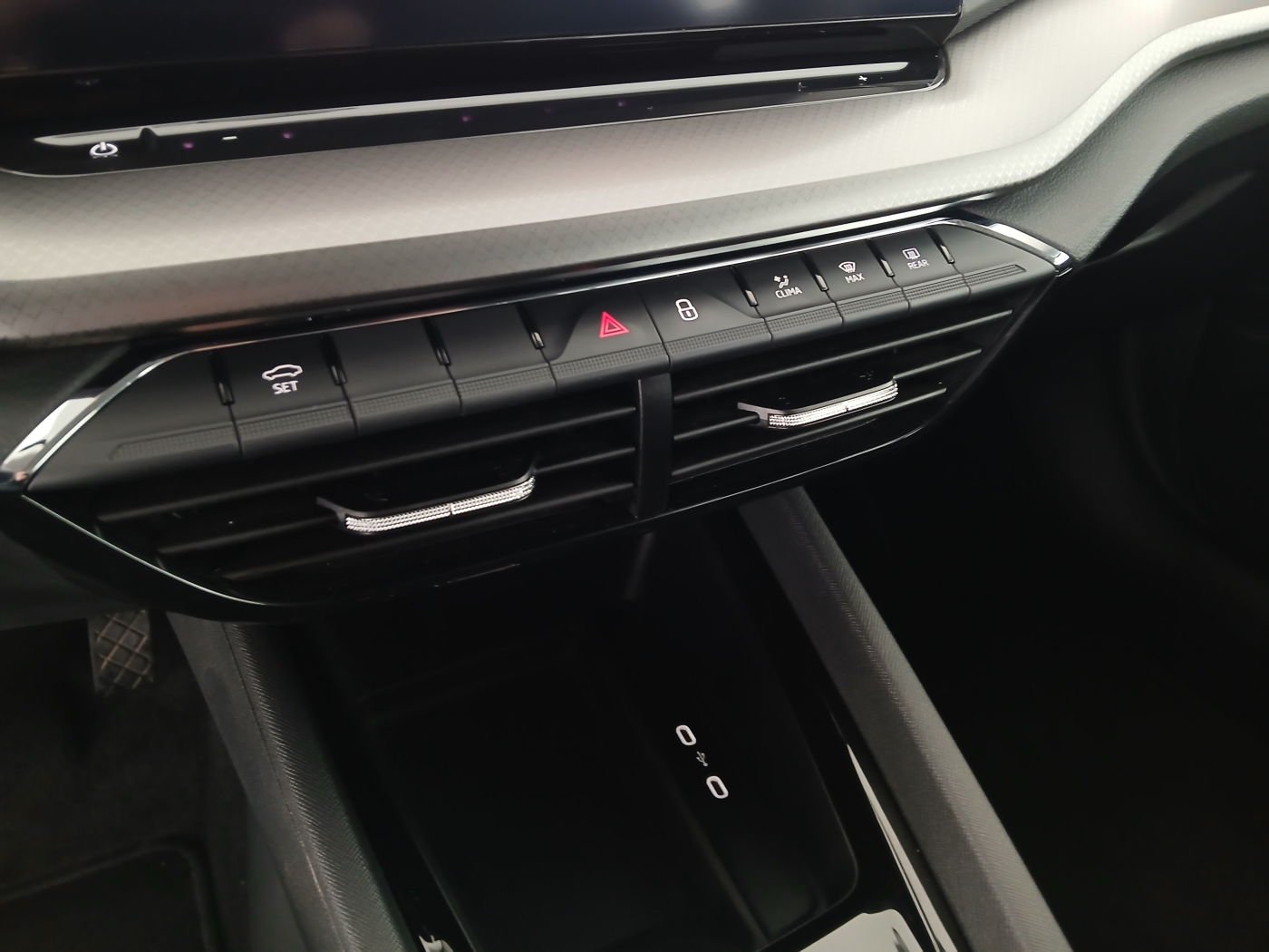 Skoda Octavia Combi 2.0 TDI Ambition | Bild 14 von 22