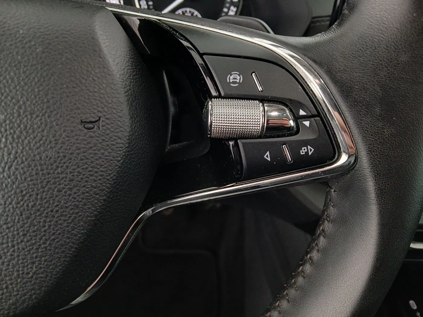 Skoda Octavia Combi 2.0 TDI Ambition | Bild 18 von 28