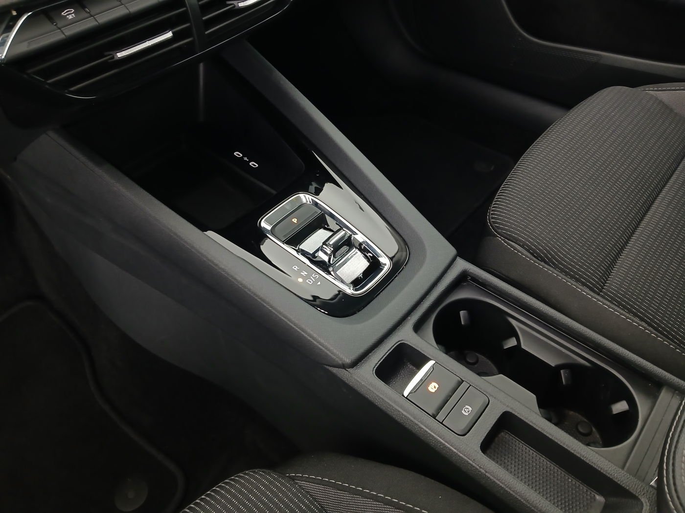 Skoda Octavia Combi 2.0 TDI Ambition | Bild 27 von 28