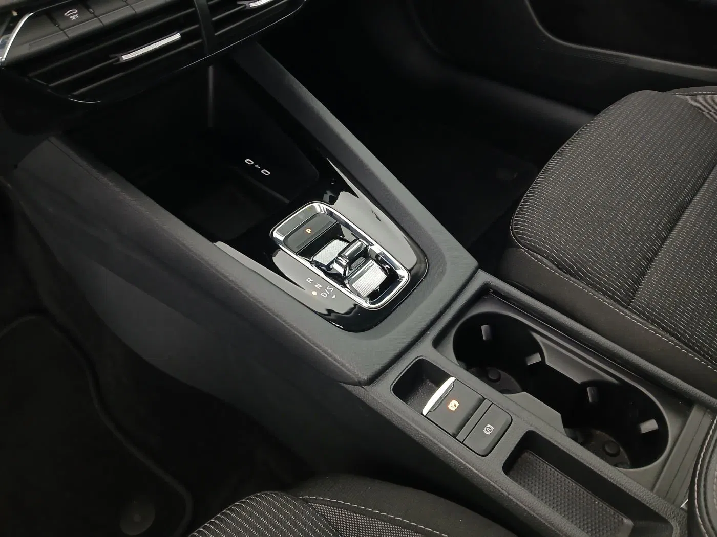 Skoda Octavia Combi 2.0 TDI Ambition | Bild 27 von 28