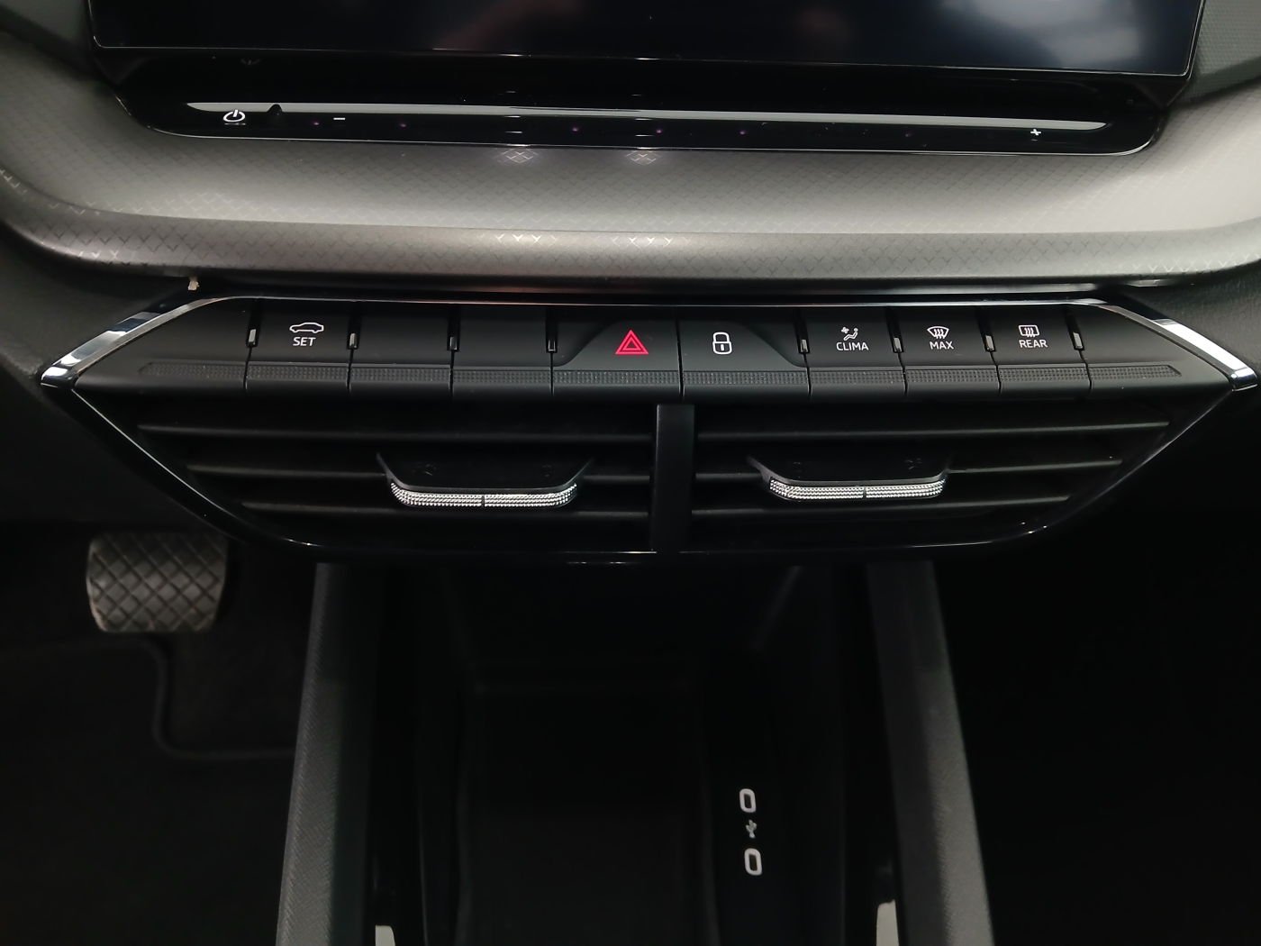 Skoda Octavia Combi 2.0 TDI Ambition | Bild 26 von 28