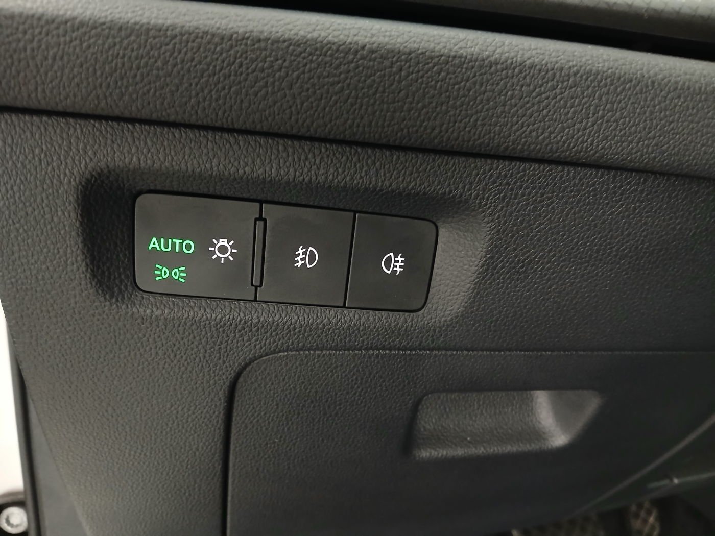 Skoda Octavia Combi 2.0 TDI Ambition | Bild 15 von 28