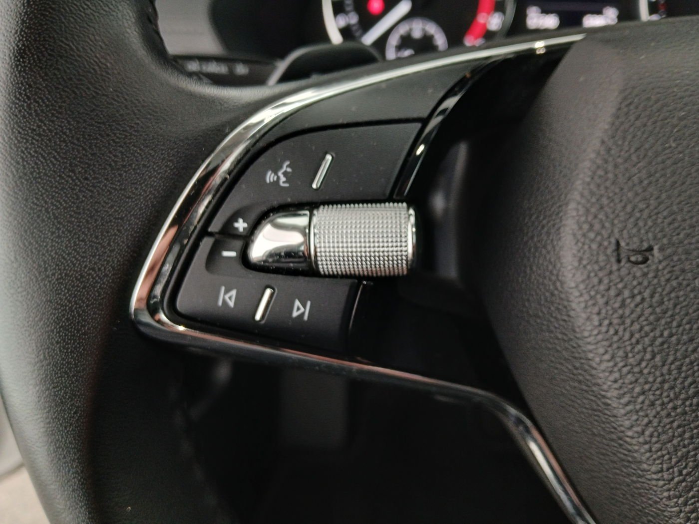 Skoda Octavia Combi 2.0 TDI Ambition | Bild 17 von 28