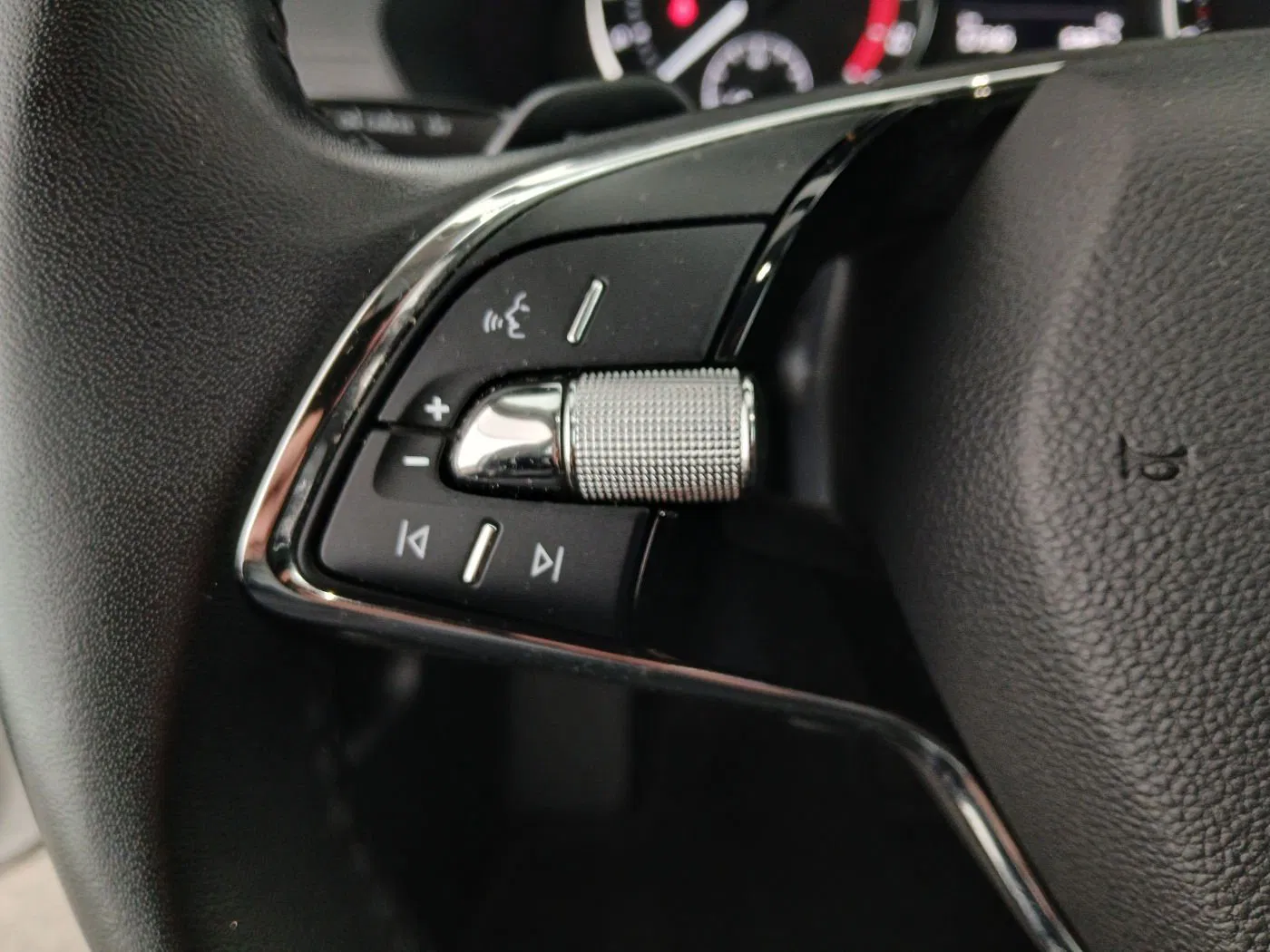 Skoda Octavia Combi 2.0 TDI Ambition | Bild 17 von 28