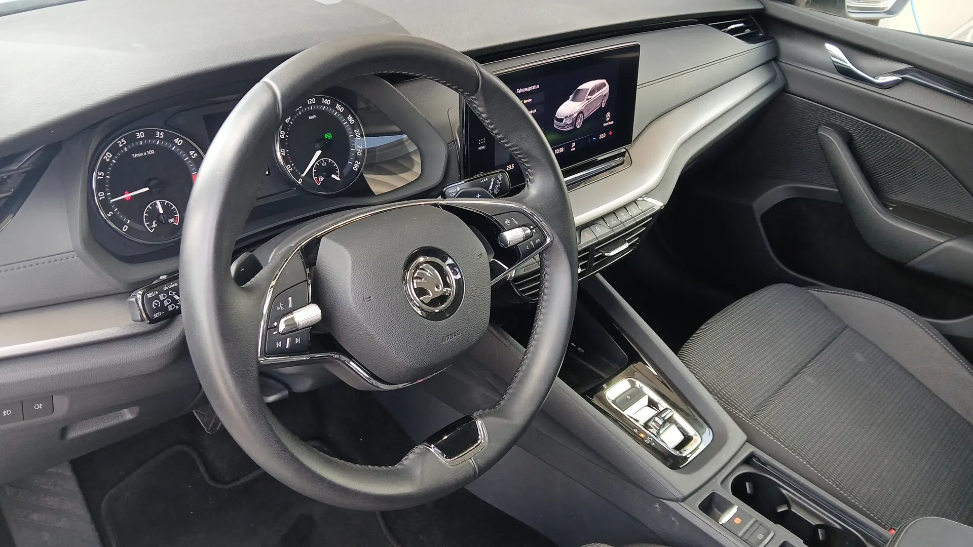 Skoda Octavia Combi 2.0TDI Ambition DSG | Bild 10 von 21