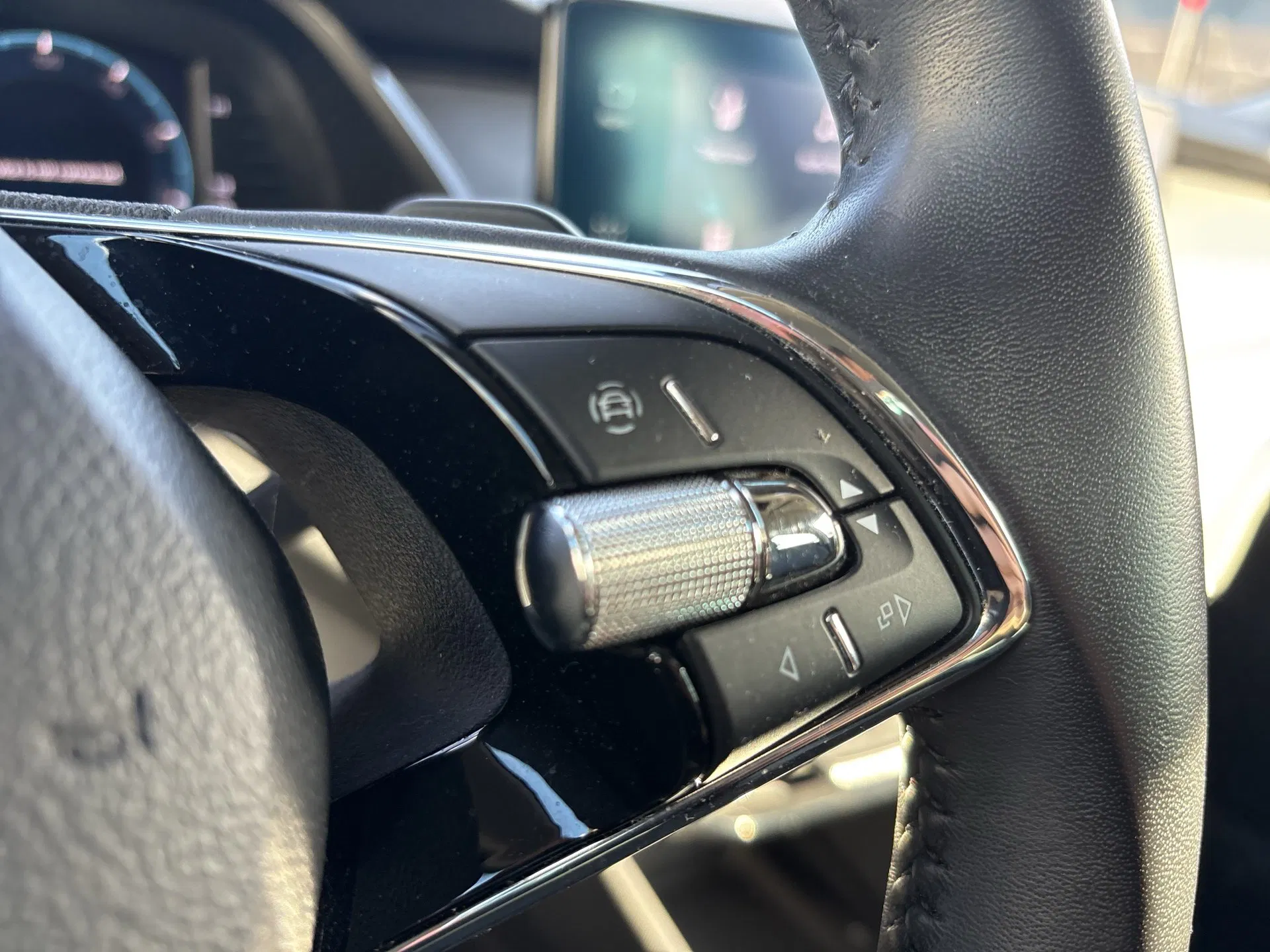 Skoda Octavia Combi 2.0 TDI Ambition | Bild 13 von 21