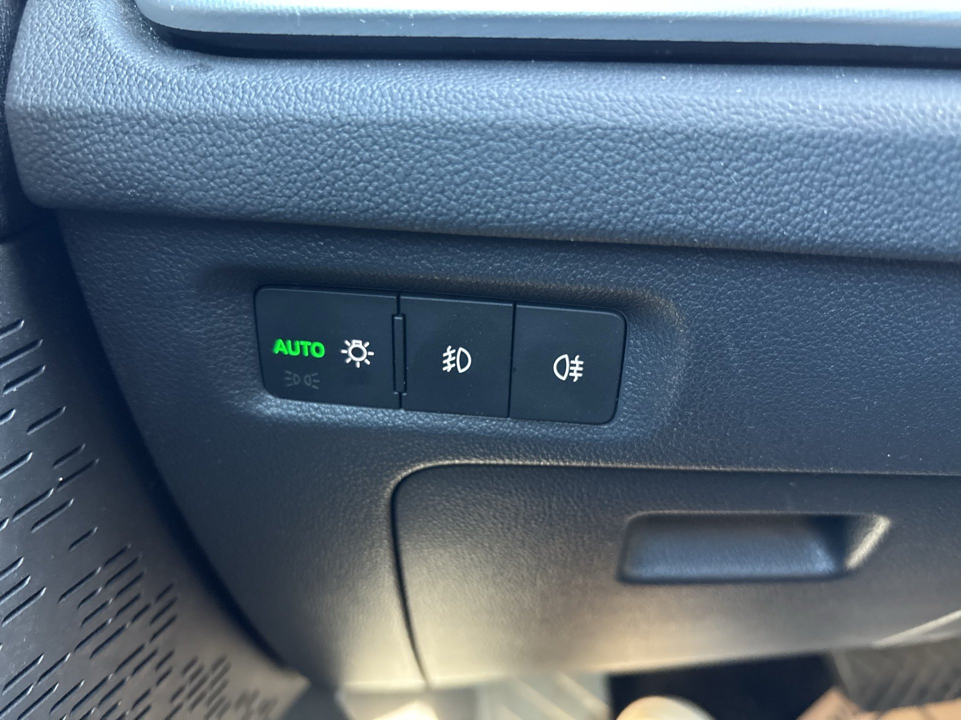 Skoda Octavia Combi 2.0 TDI Ambition | Bild 8 von 21