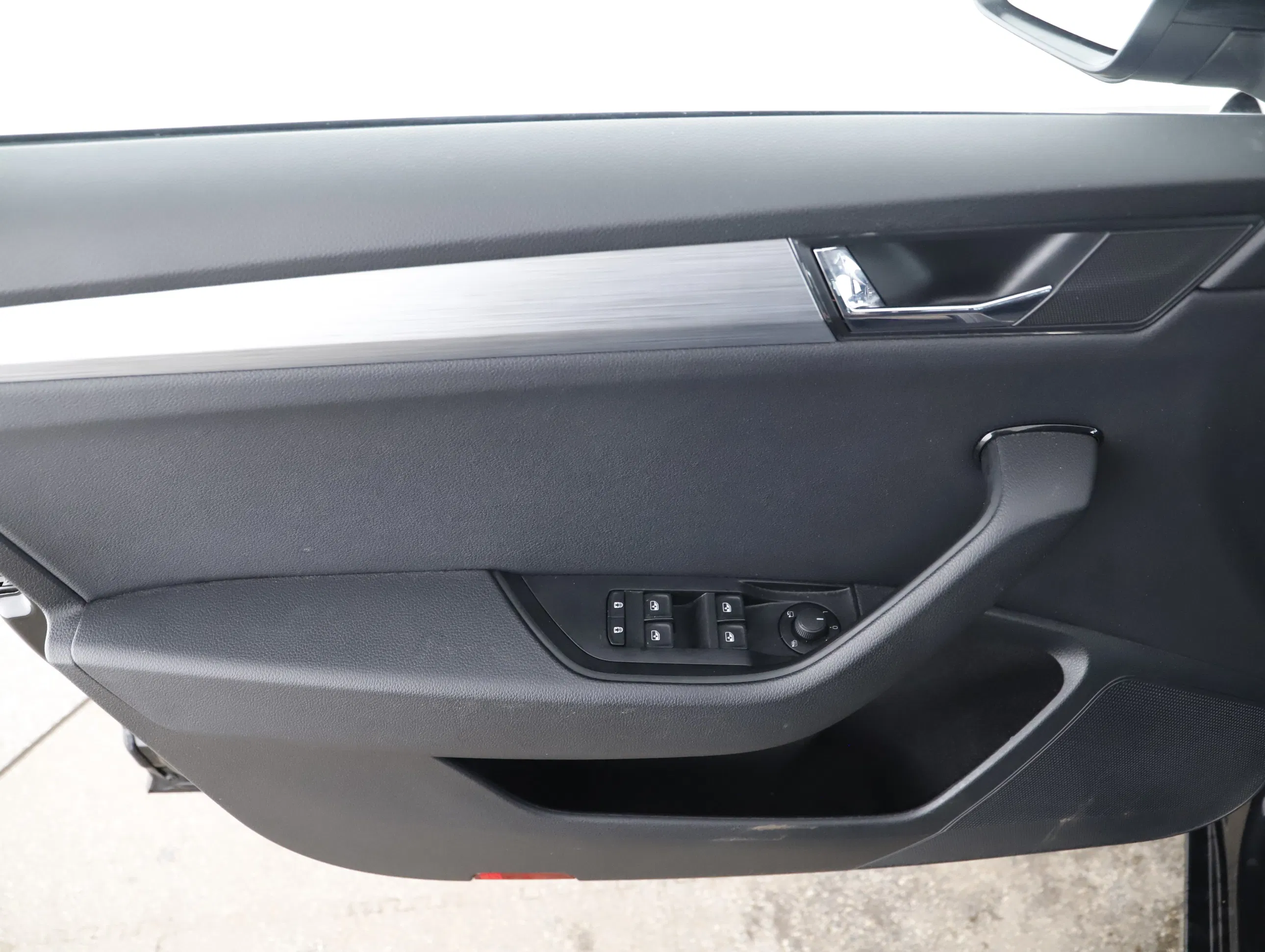 Skoda Superb Combi 2.0 TDI Ambition | Bild 18 von 24