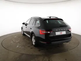 Skoda Superb Combi 2.0 TDI Ambition | Thumbnail 2 von 24