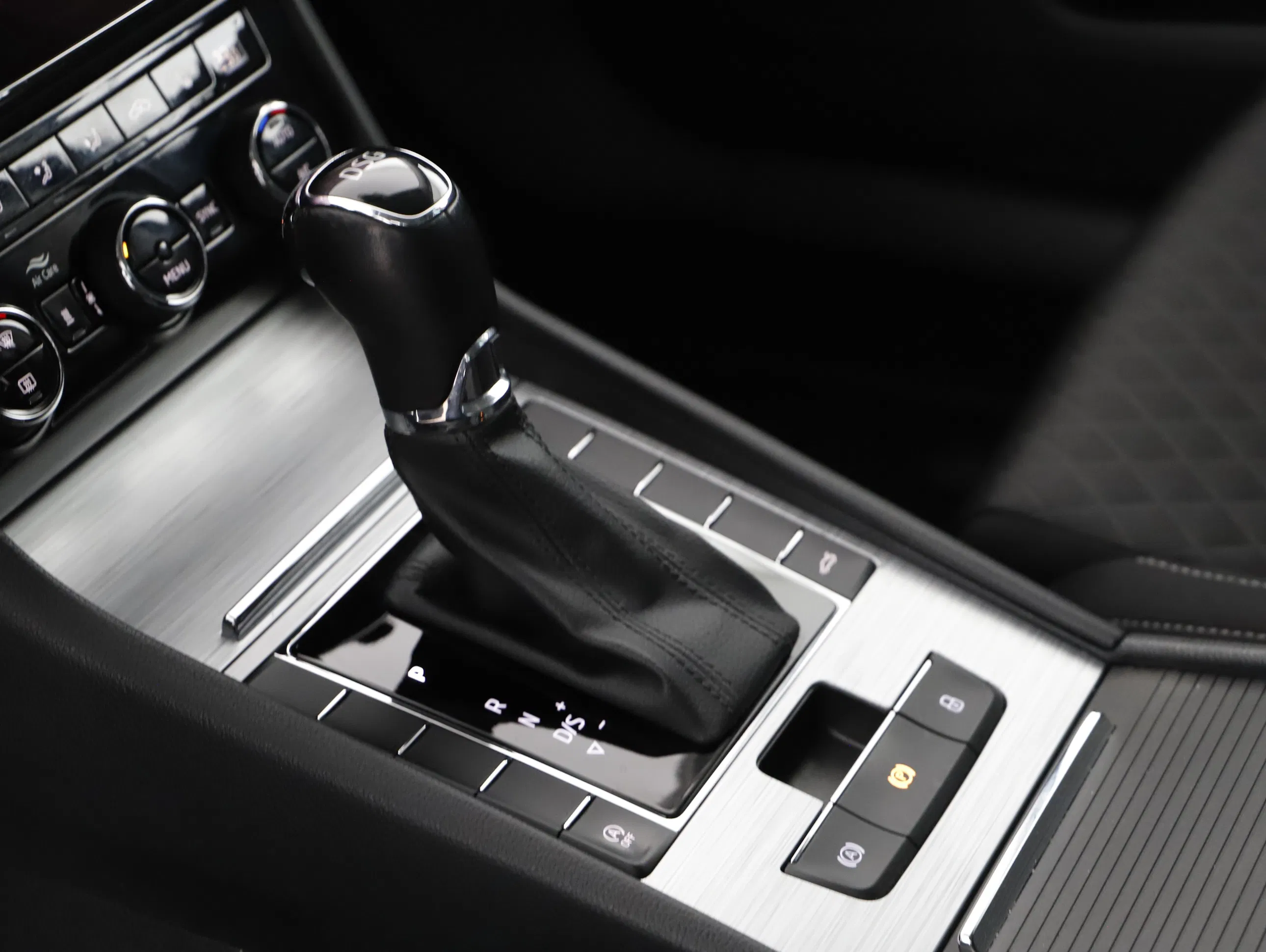 Skoda Superb Combi 2.0 TDI Ambition | Bild 8 von 24