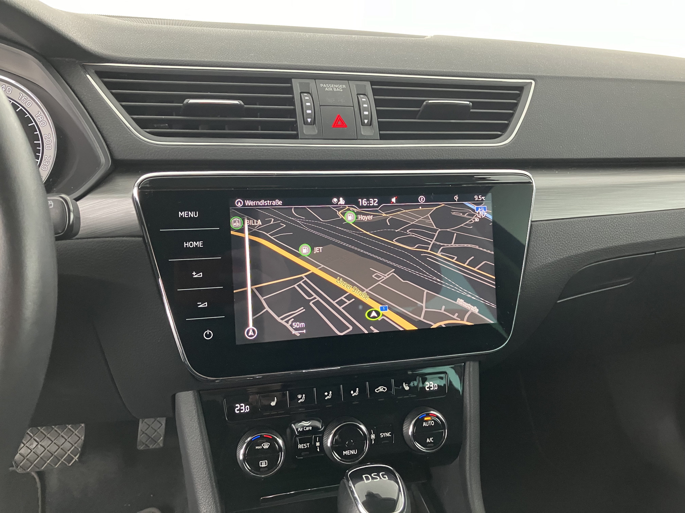 Skoda Superb Combi 2.0 TDI Style | Bild 11 von 30