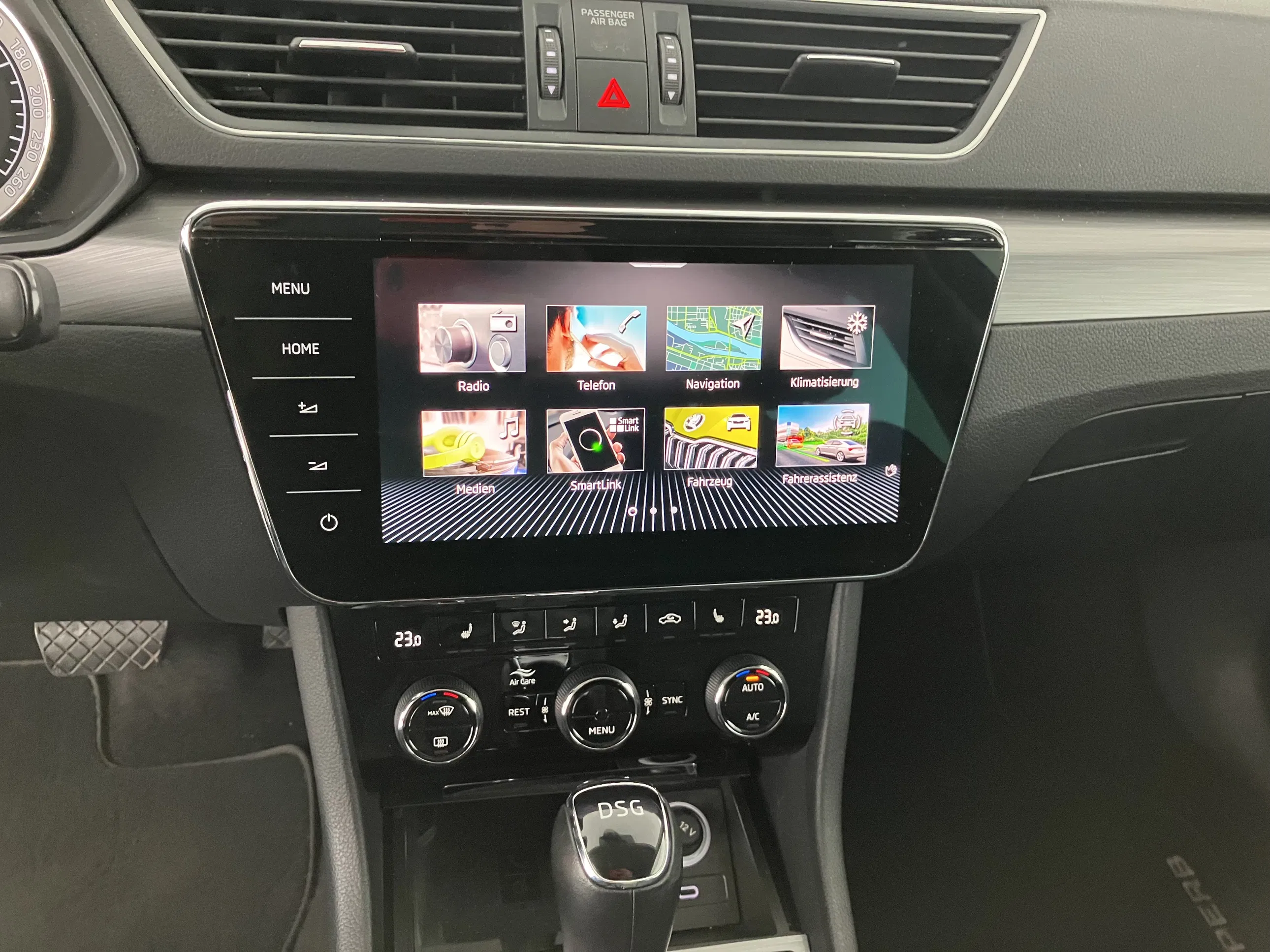 Skoda Superb Combi 2.0 TDI Style | Bild 12 von 30