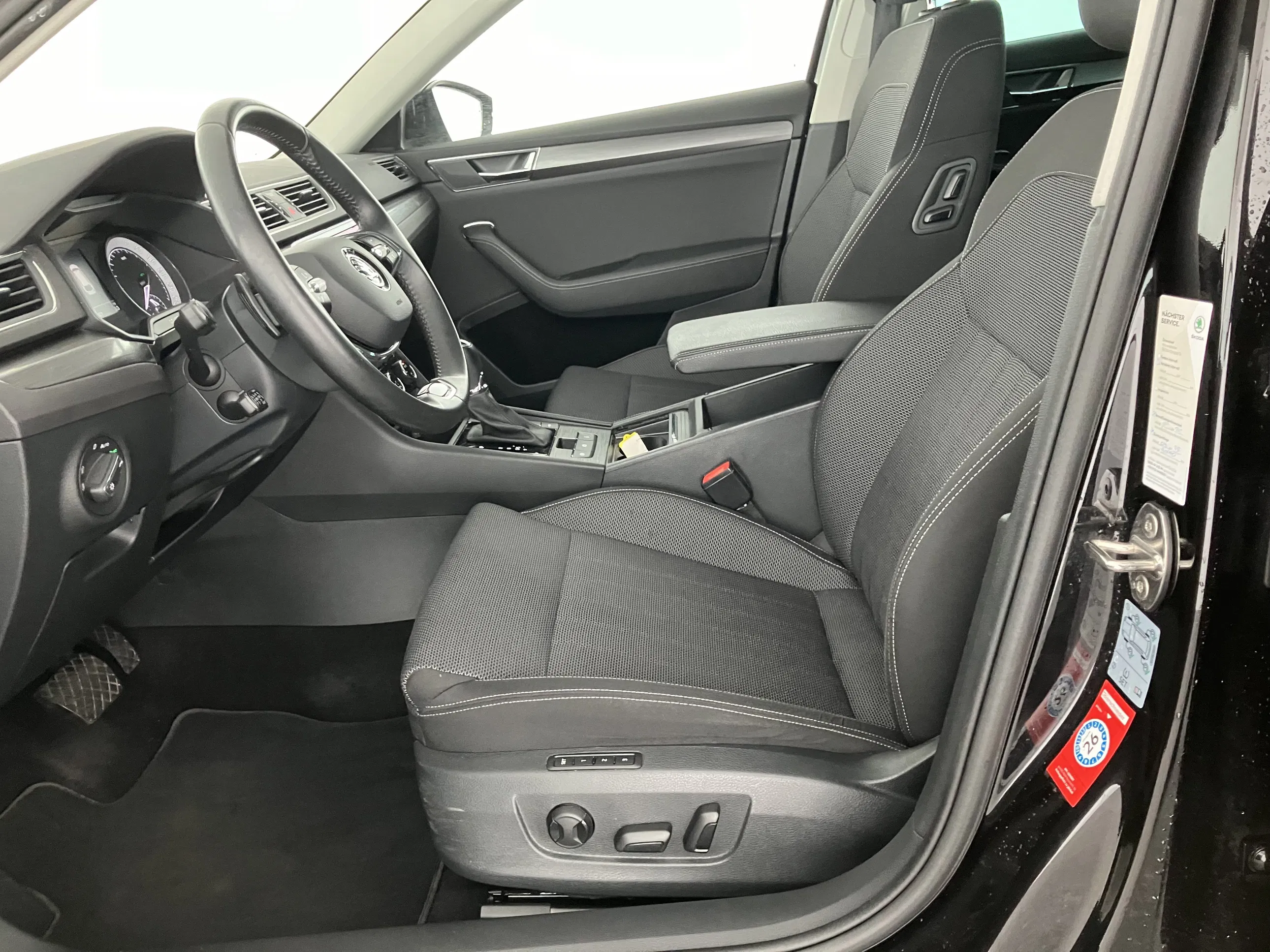 Skoda Superb Combi 2.0 TDI Style | Bild 5 von 30