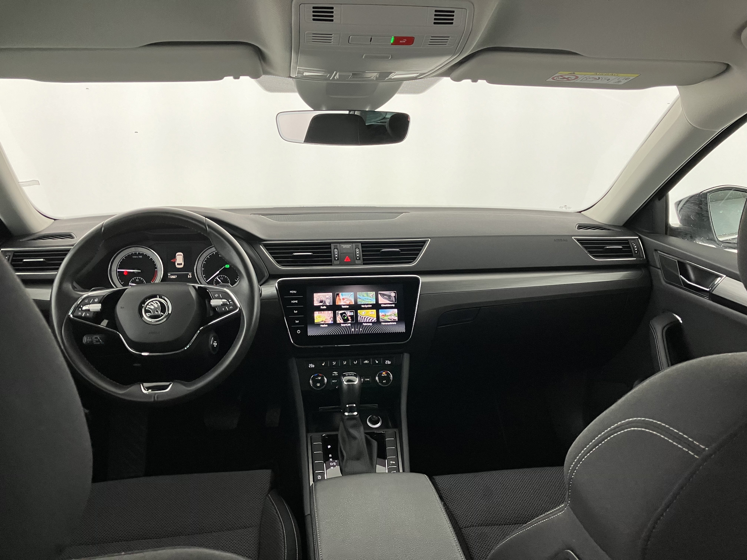 Skoda Superb Combi 2.0 TDI Style | Bild 9 von 30