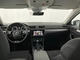 Skoda Superb Combi 2.0 TDI Style | Thumbnail 9 von 30