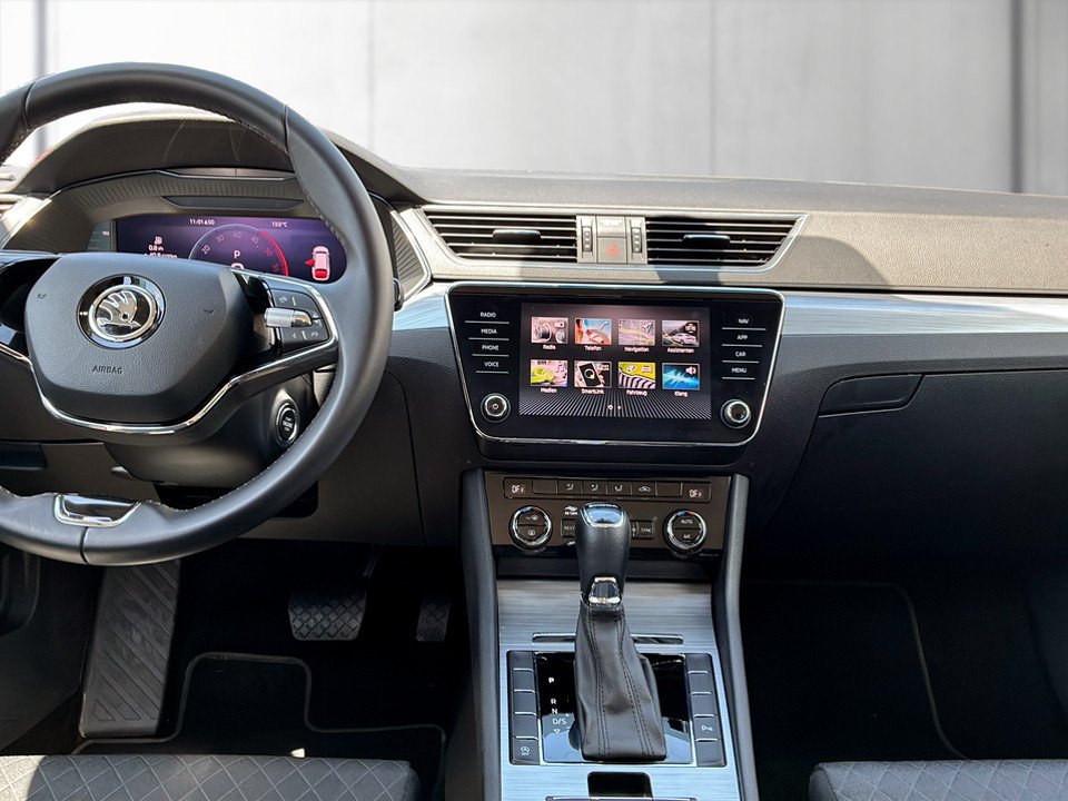 Skoda Superb Combi 2.0 TDI Ambition | Bild 11 von 24