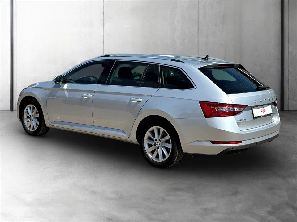 Skoda Superb Combi 2.0 TDI Ambition | Bild 4 von 24
