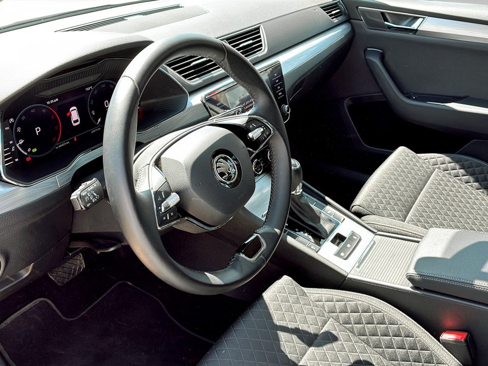 Skoda Superb Combi 2.0 TDI Ambition | Bild 9 von 24