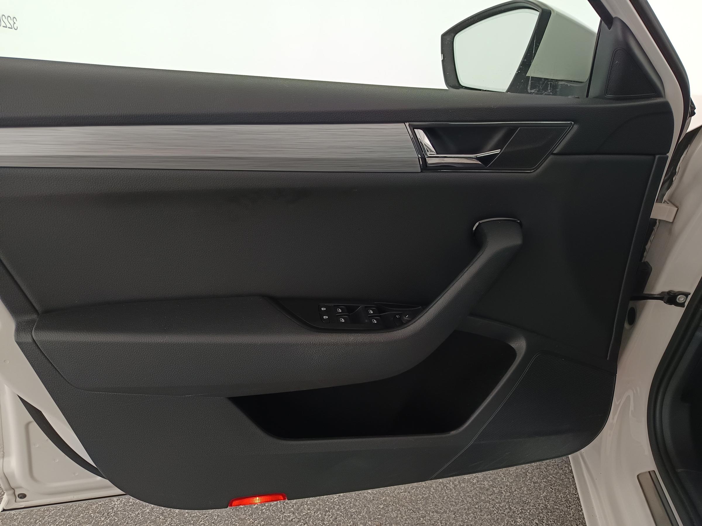 Skoda Superb Combi 2.0 TDI Ambition | Bild 10 von 30