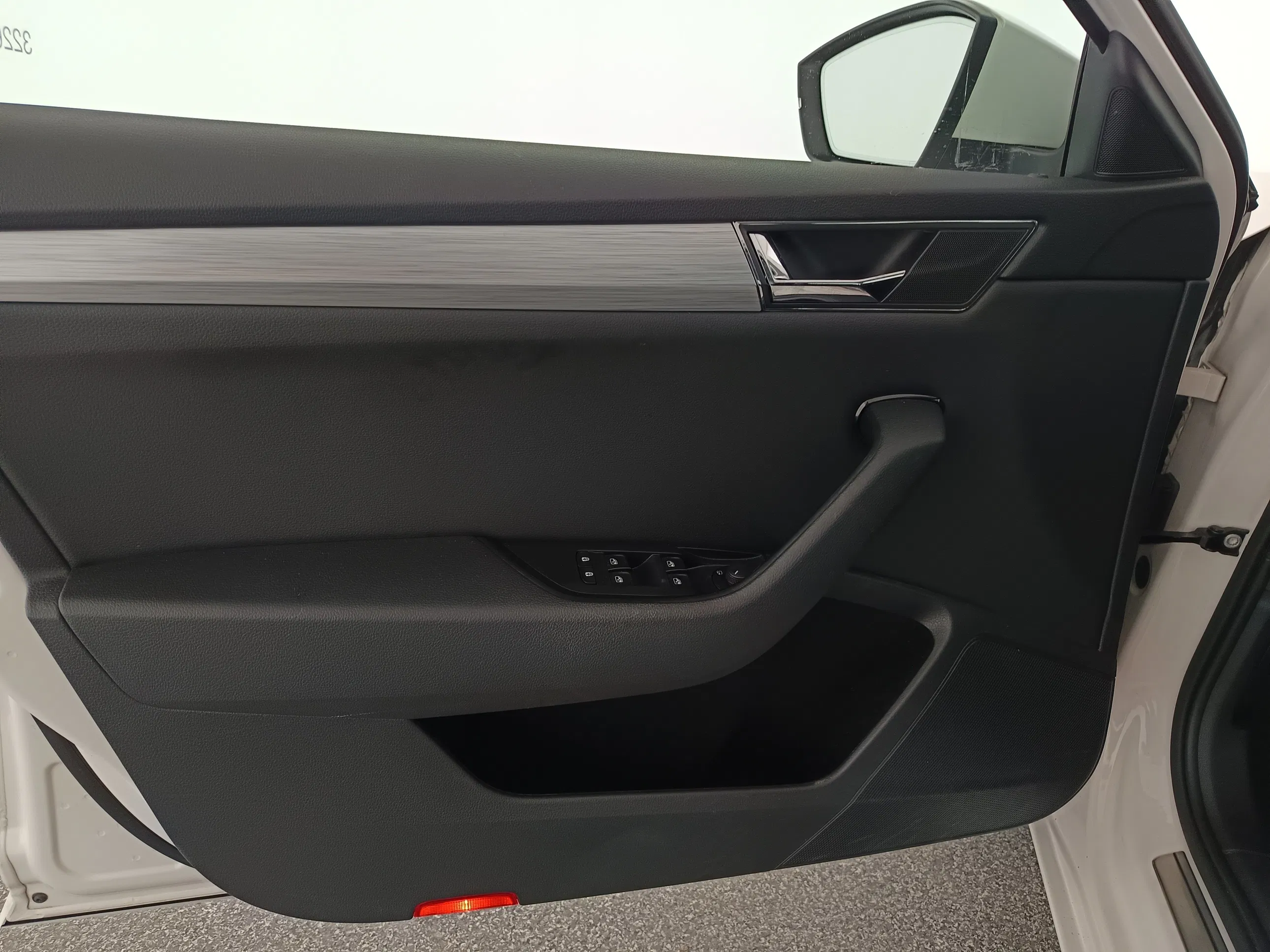 Skoda Superb Combi 2.0 TDI Ambition | Bild 11 von 31