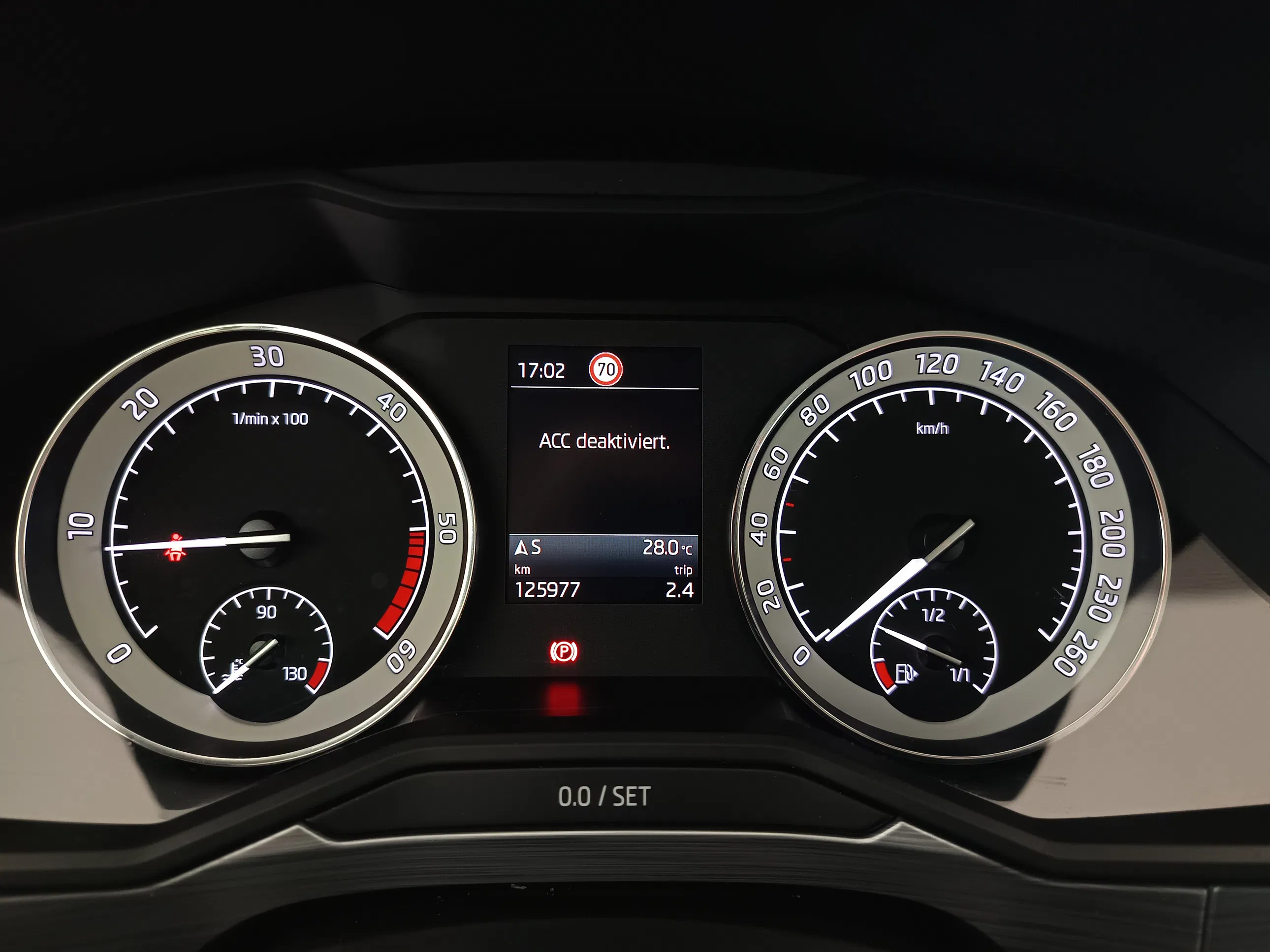 Skoda Superb Combi 2.0 TDI Ambition | Bild 16 von 31