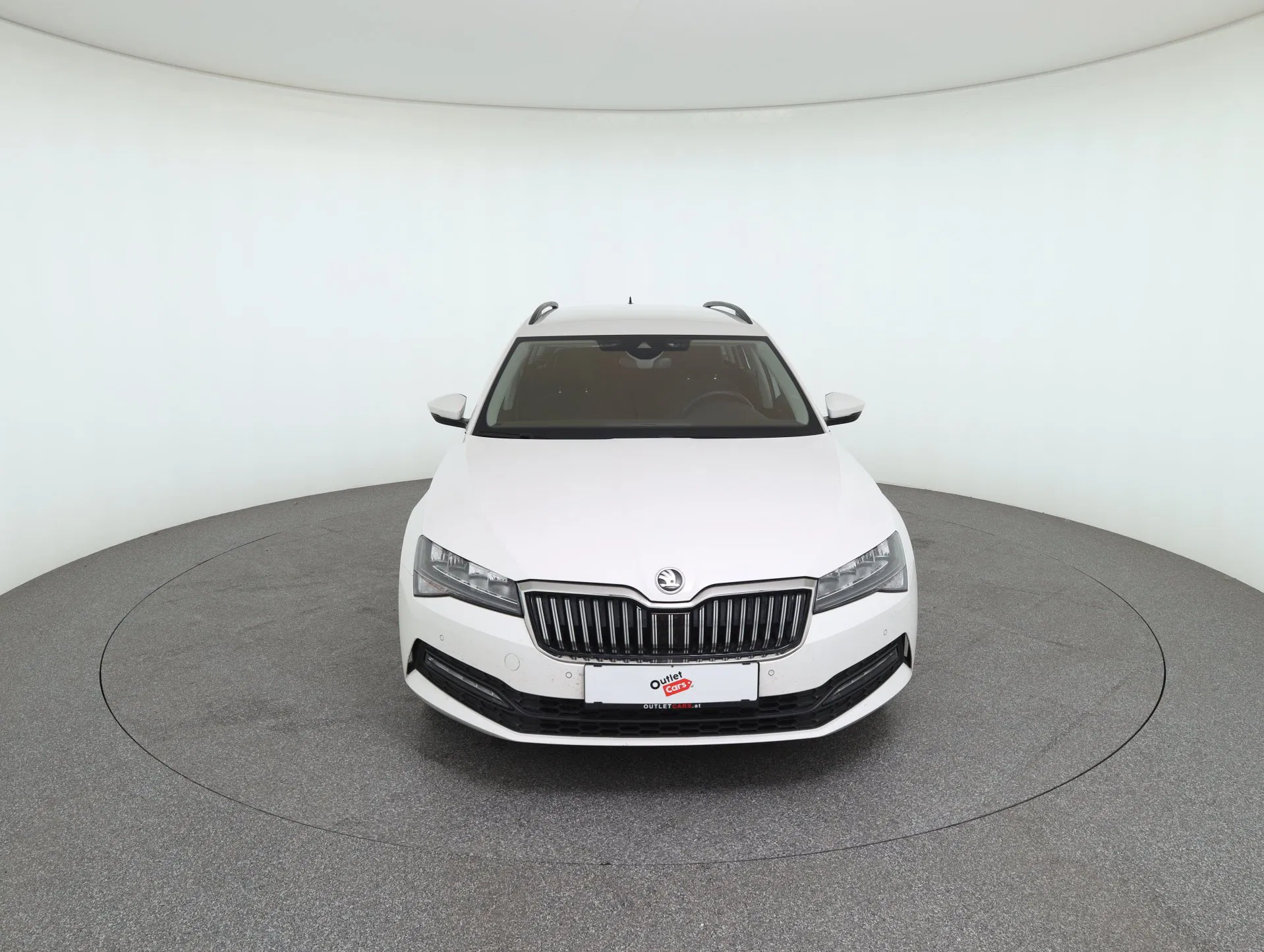 Skoda Superb Combi 2.0 TDI Ambition | Bild 3 von 31